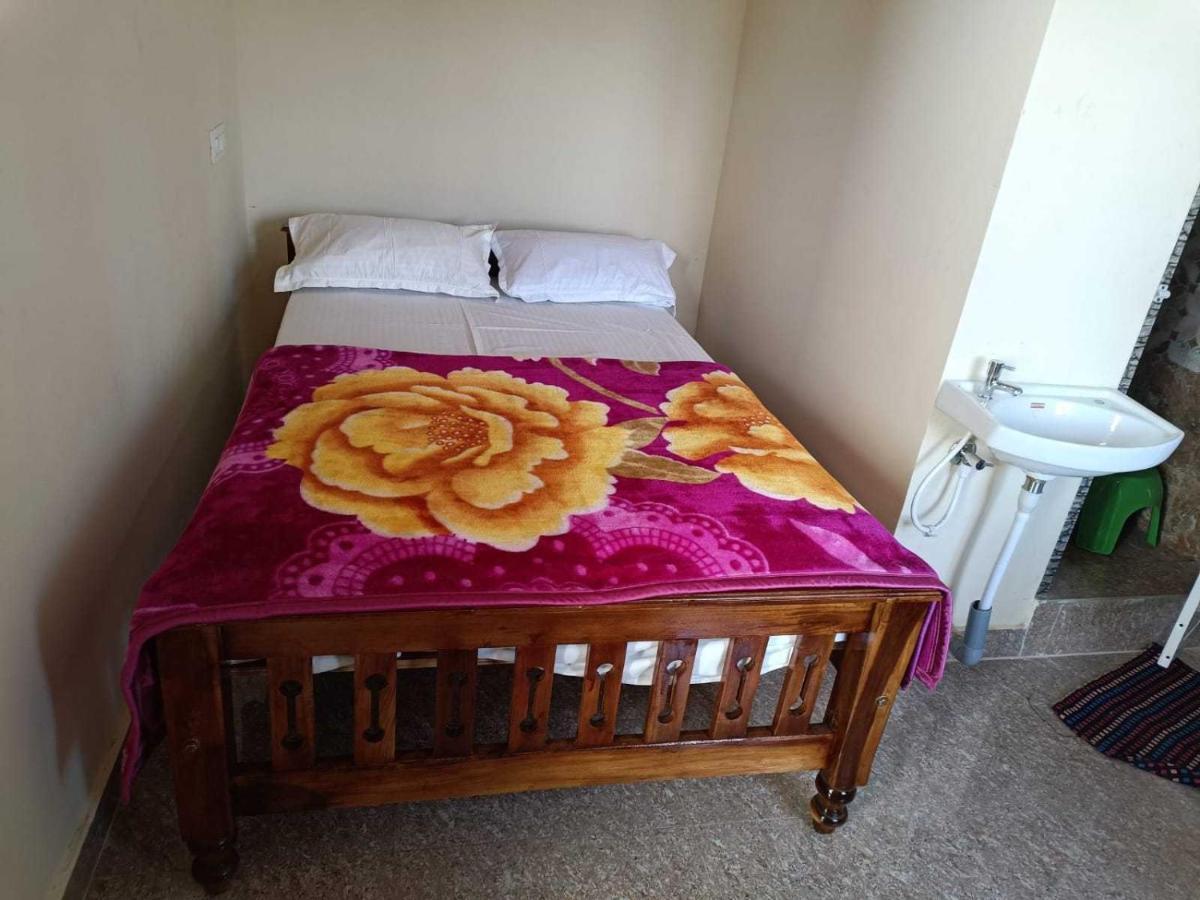Oyo 8206 K J Residency Otel Maisur Dış mekan fotoğraf